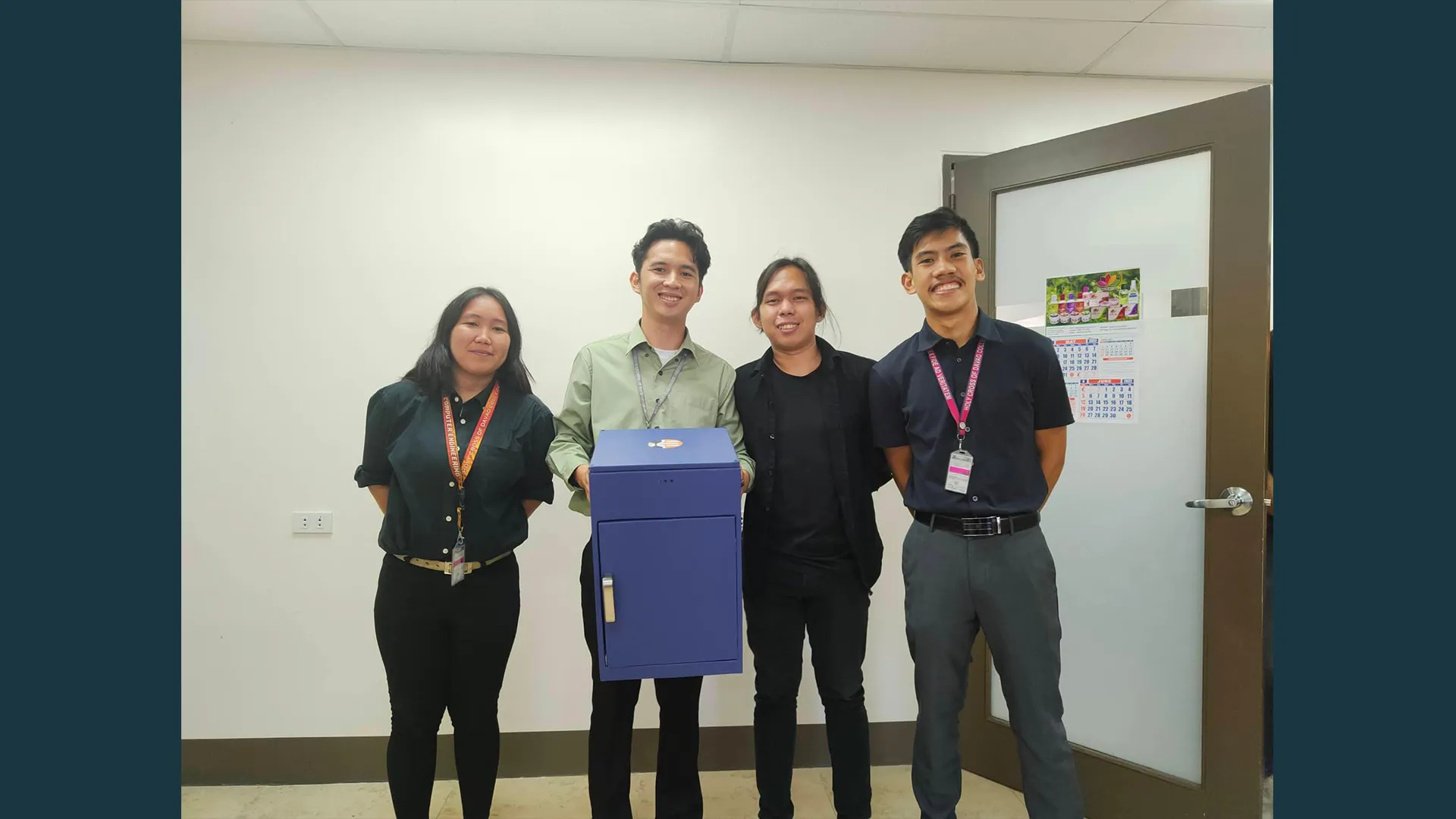 ThMas - Me and My Thesis Team with the Box